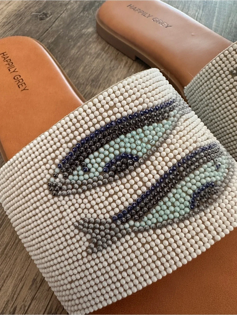 Women's White Beaded Sardines Fish Slide Sandals size 9.5